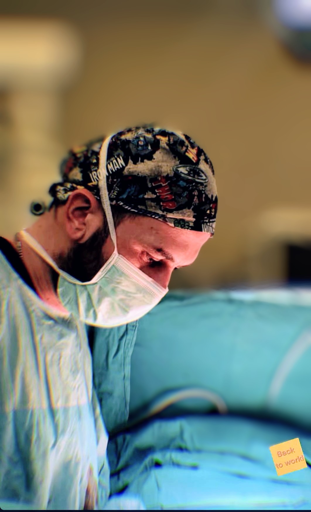 Op. Dr. Semih Öztürk ameliyathanede